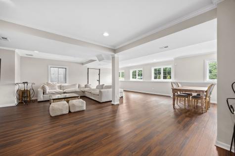 10N767 Newport Court Elgin IL 60124