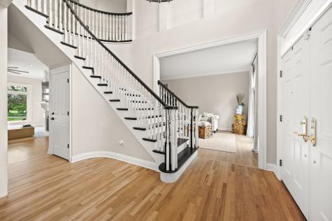 10N767 Newport Court Elgin IL 60124