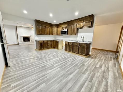 274 Oaktree Ave Avenue Salem IL 62881