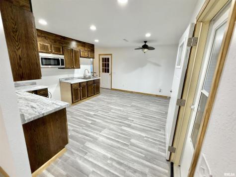 274 Oaktree Ave Avenue Salem IL 62881