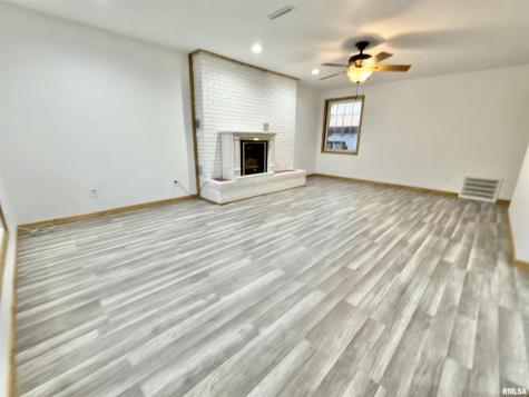 274 Oaktree Ave Avenue Salem IL 62881
