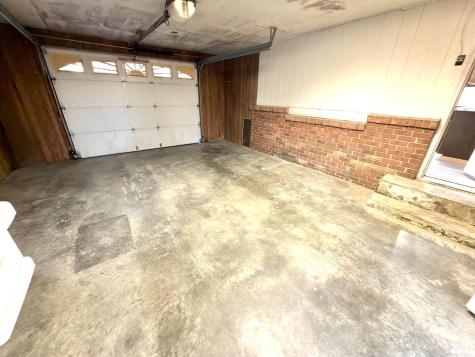 274 Oaktree Ave Avenue Salem IL 62881