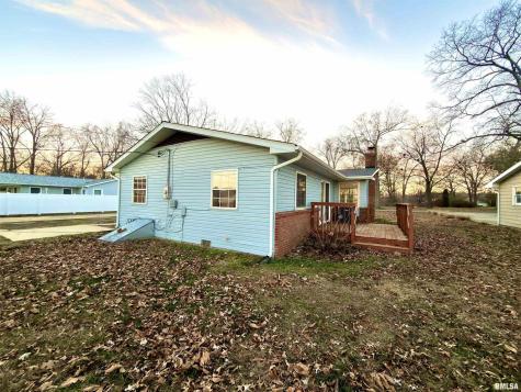 274 Oaktree Ave Avenue Salem IL 62881