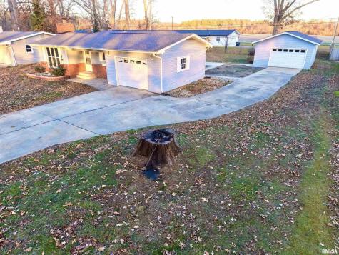 274 Oaktree Ave Avenue Salem IL 62881