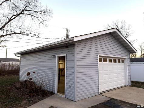 274 Oaktree Ave Avenue Salem IL 62881