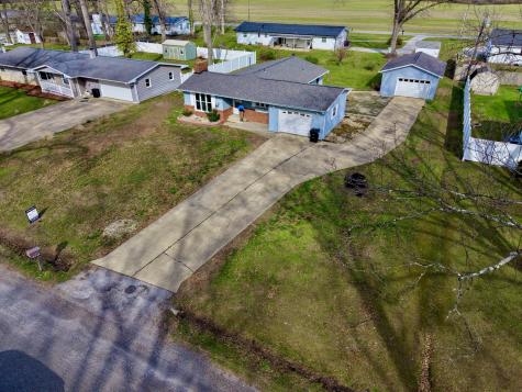 274 Oaktree Ave Avenue Salem IL 62881