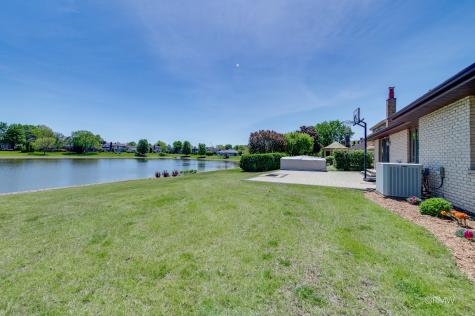 1245 Biscayne Drive Elk Grove Village IL 60007