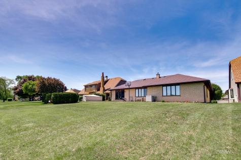 1245 Biscayne Drive Elk Grove Village IL 60007