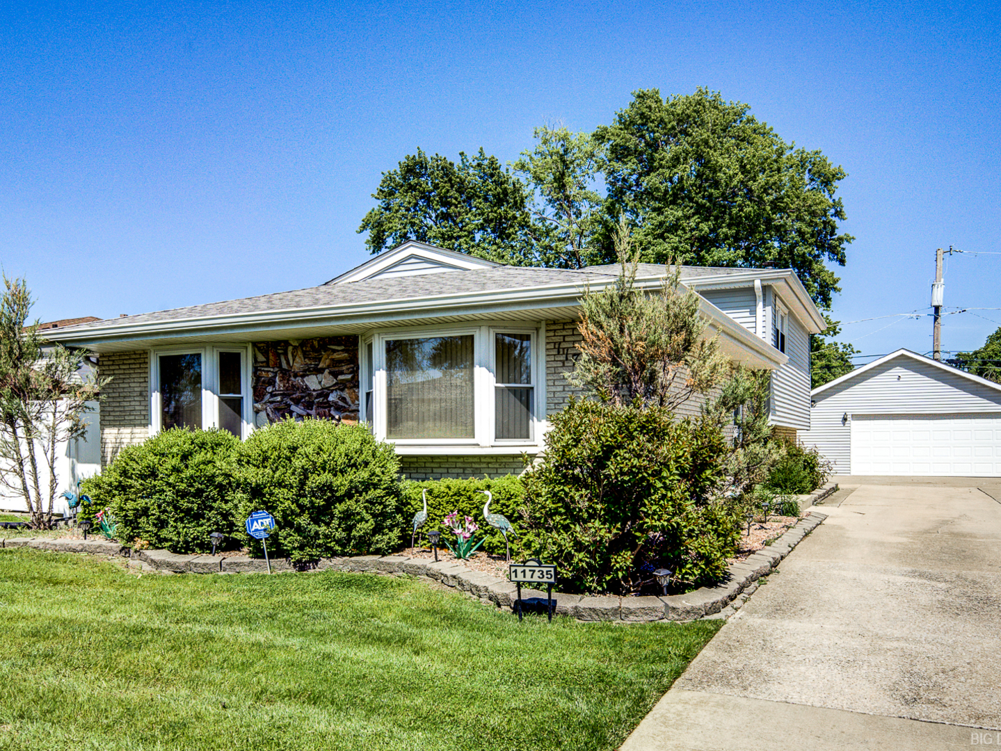 11735 South Leamington Avenue Alsip IL 60803