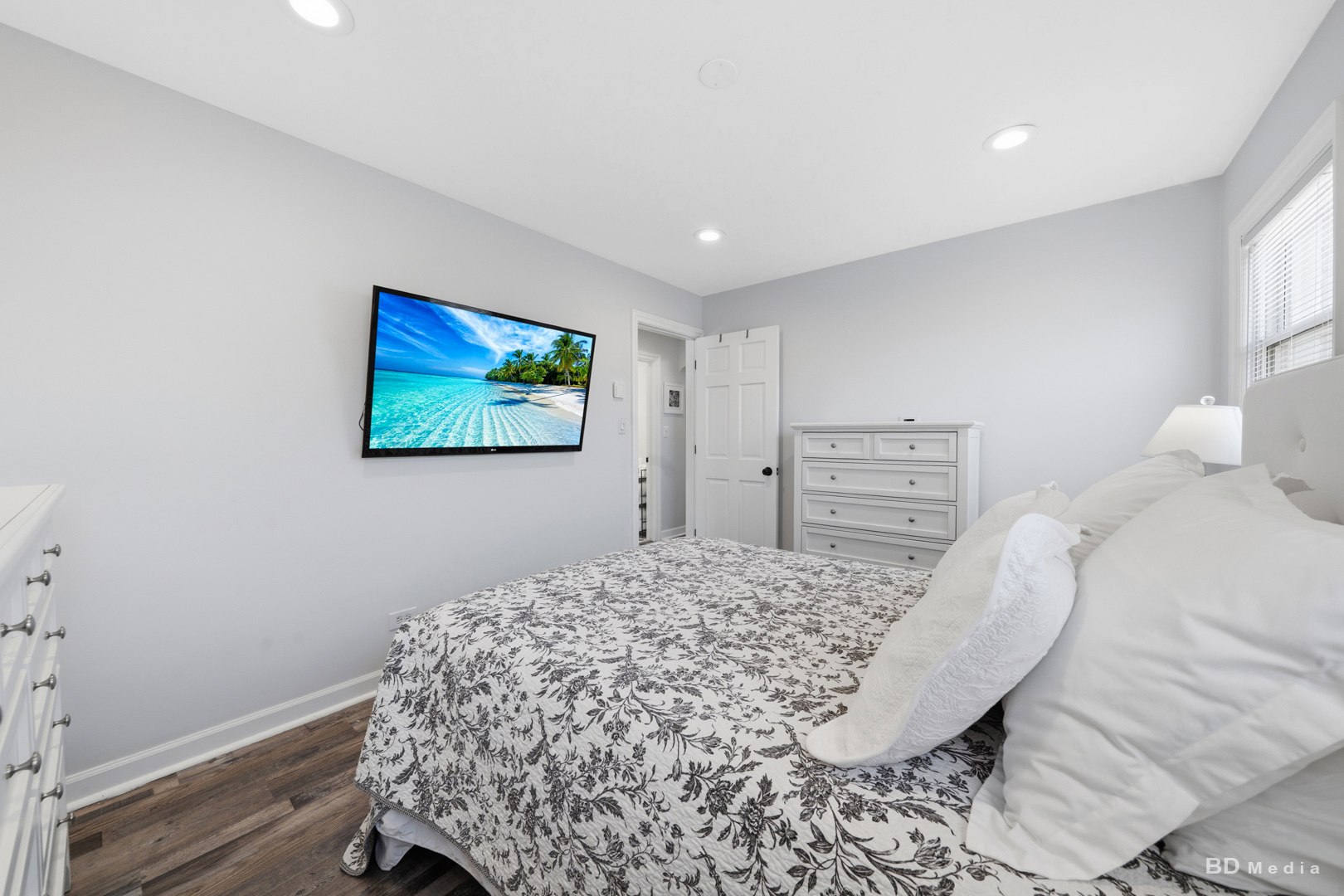 10546 South Drake Avenue Chicago IL 60655