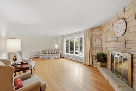 520 West Merri Oaks Road Barrington Hills IL 60010