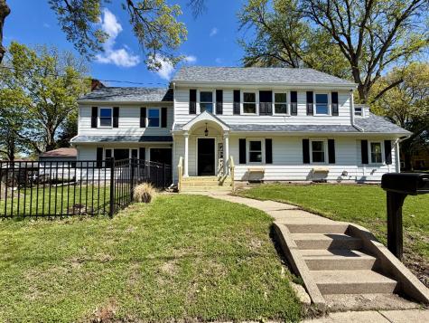 1501 1ST Avenue Sterling IL 61081