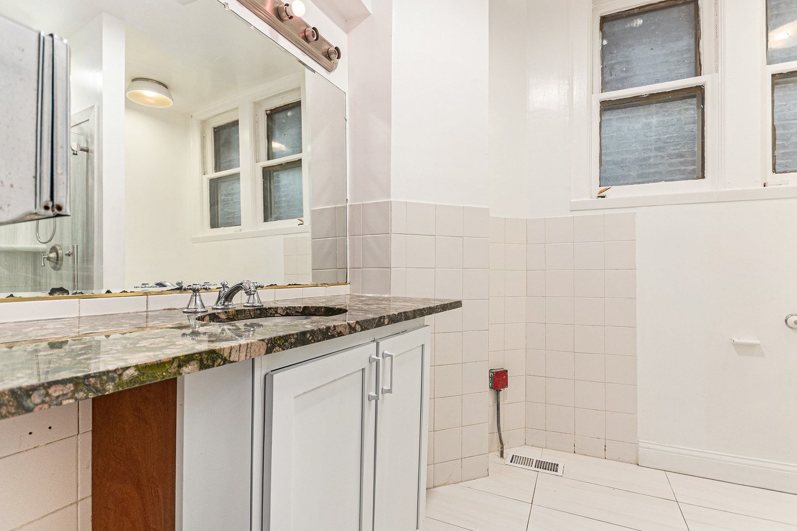 5114 South Dorchester Avenue Chicago IL 60615