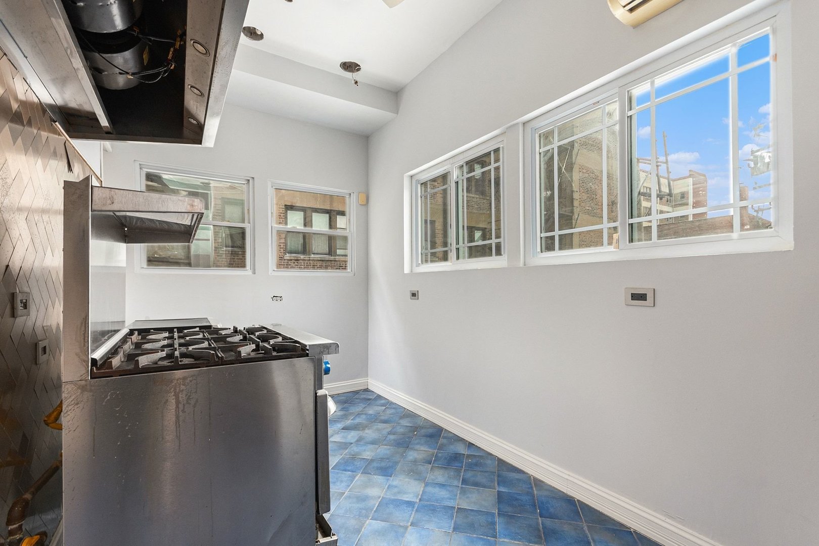 5114 South Dorchester Avenue Chicago IL 60615