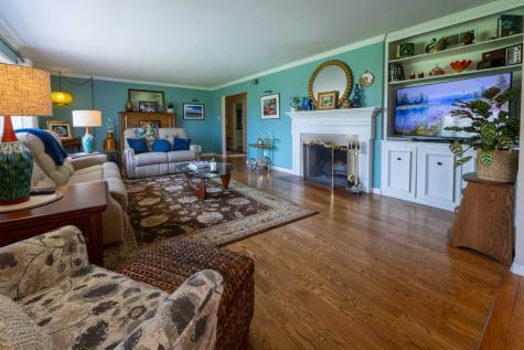 6 Marquette Lane Kankakee IL 60901