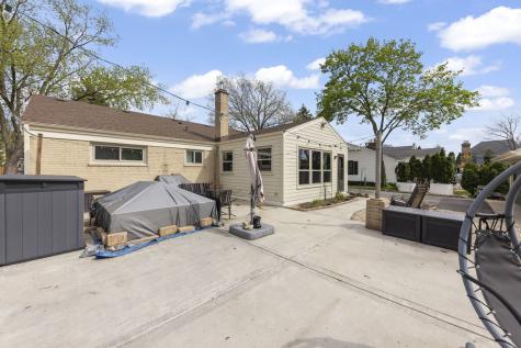 5818 Ridgewood Drive Western Springs IL 60558
