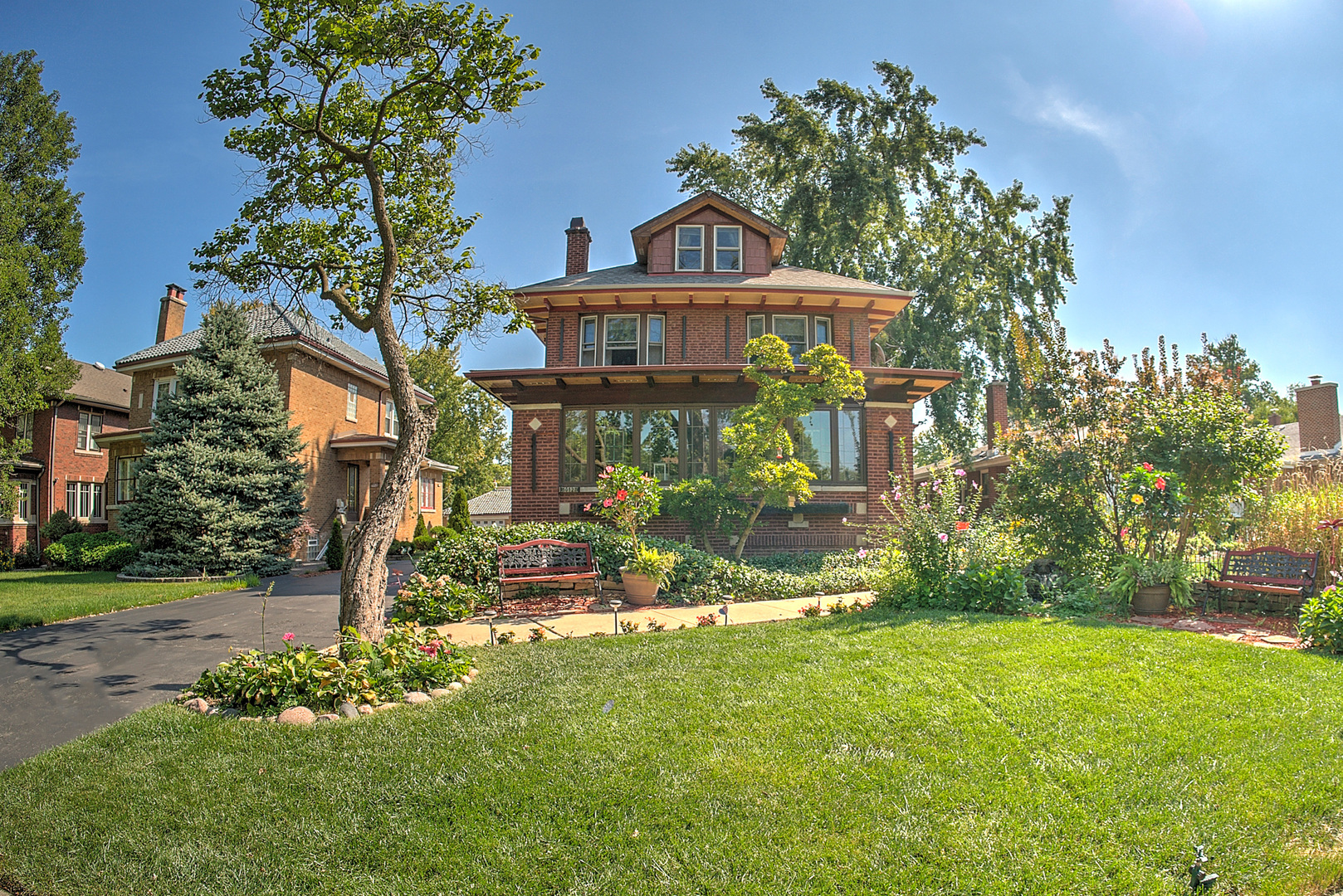 10127 South Hoyne Avenue Chicago IL 60643