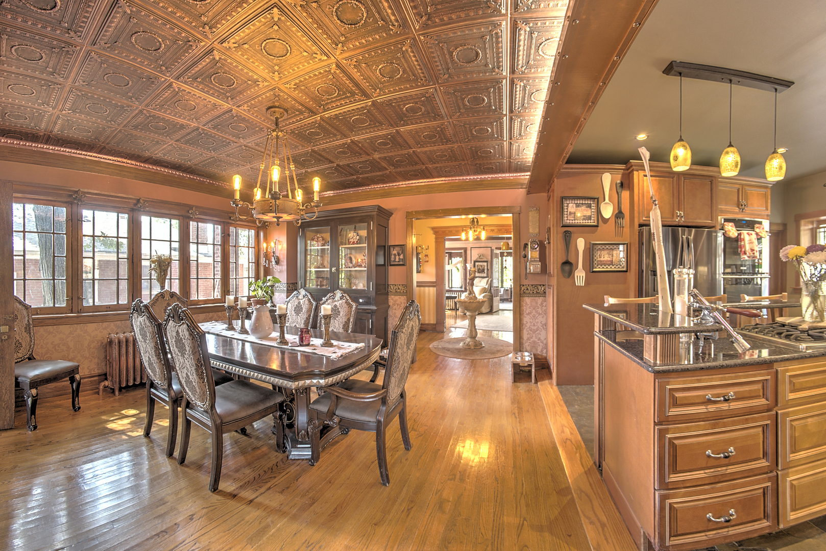 10127 South Hoyne Avenue Chicago IL 60643
