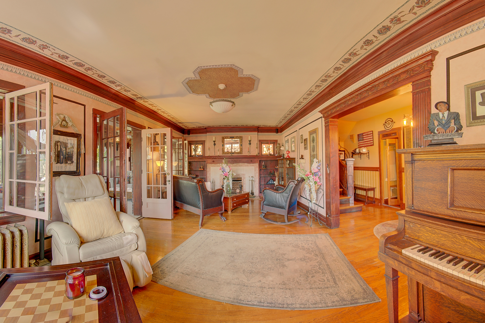 10127 South Hoyne Avenue Chicago IL 60643
