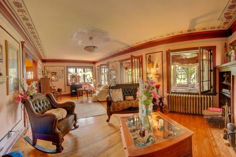 10127 South Hoyne Avenue Chicago IL 60643