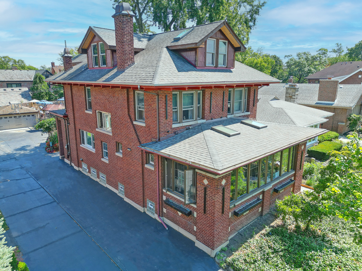 10127 South Hoyne Avenue Chicago IL 60643