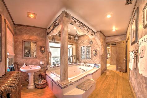10127 South Hoyne Avenue Chicago IL 60643