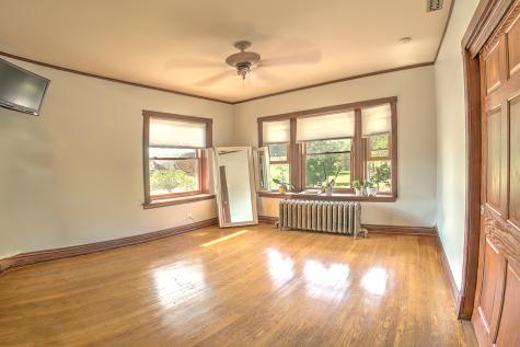 10127 South Hoyne Avenue Chicago IL 60643
