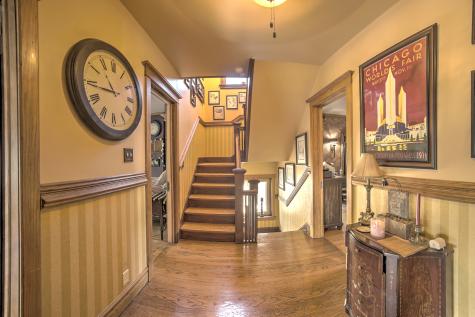 10127 South Hoyne Avenue Chicago IL 60643
