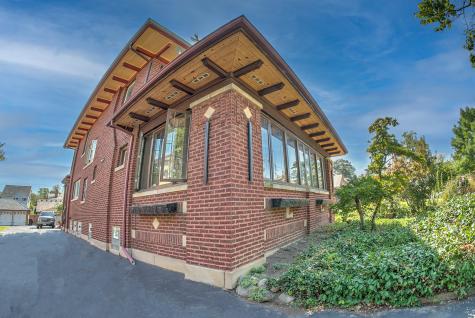 10127 South Hoyne Avenue Chicago IL 60643