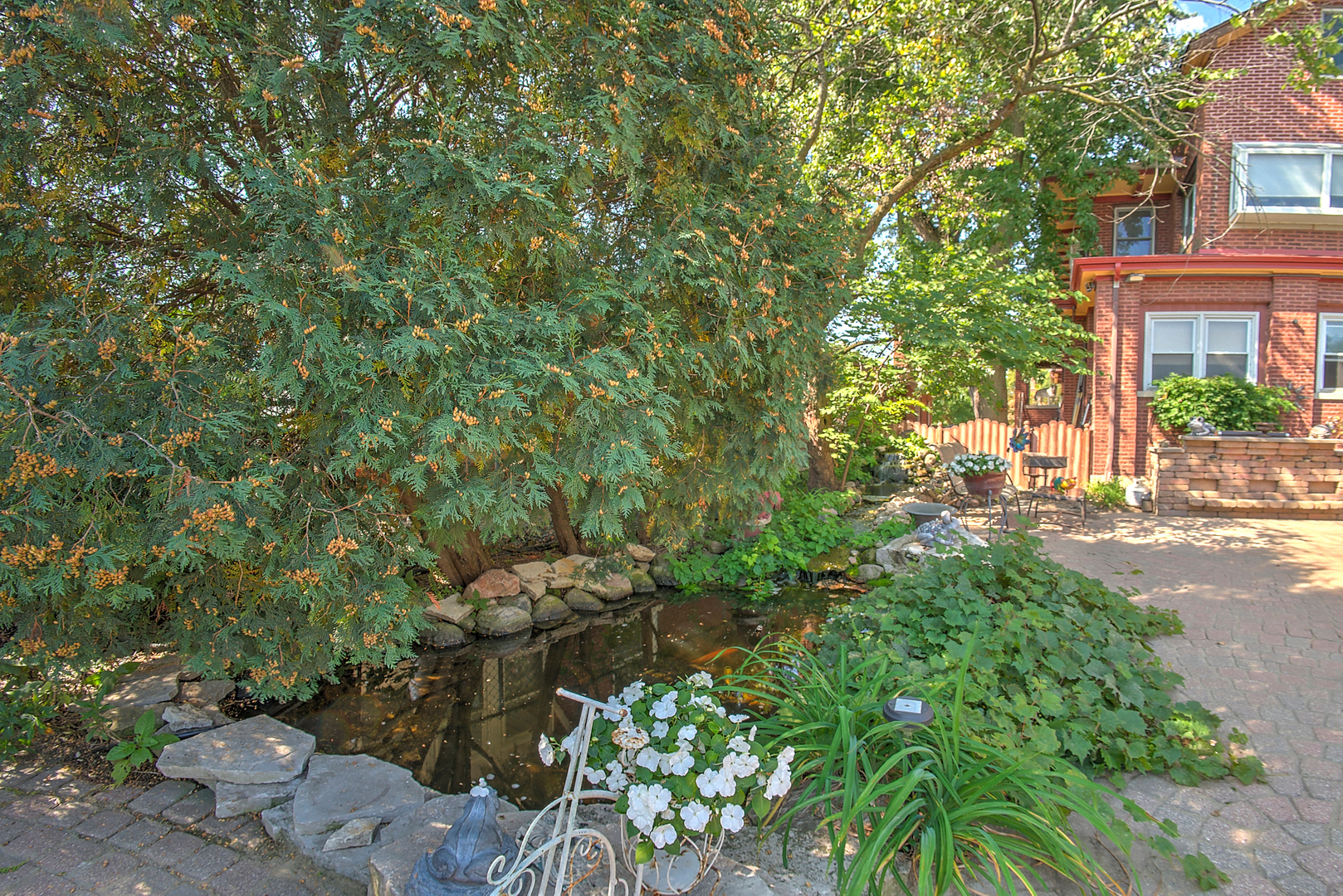 10127 South Hoyne Avenue Chicago IL 60643