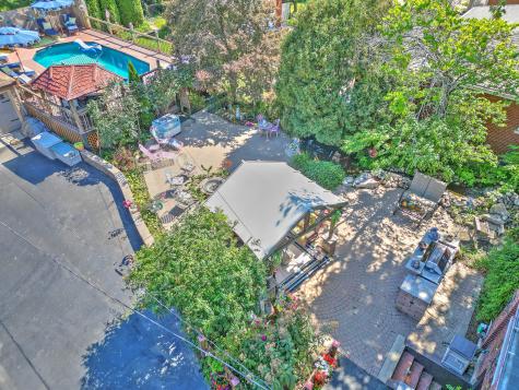 10127 South Hoyne Avenue Chicago IL 60643