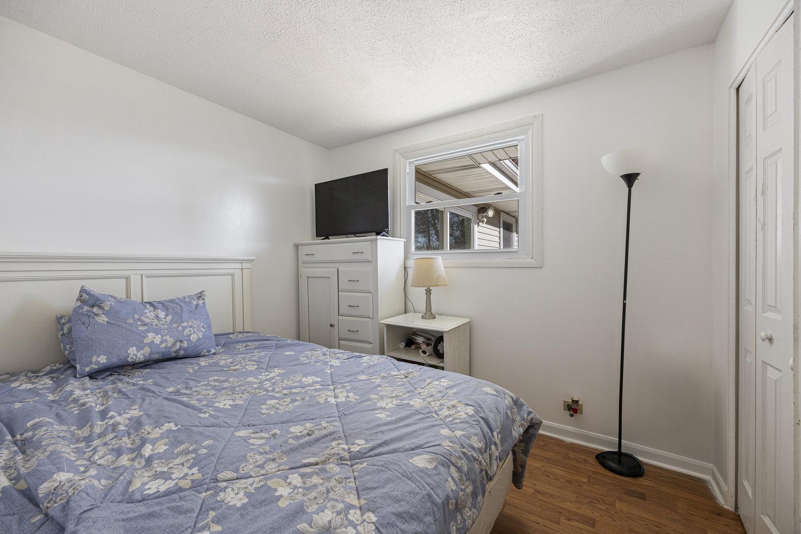 411 Arrowhead Trail Carol Stream IL 60188