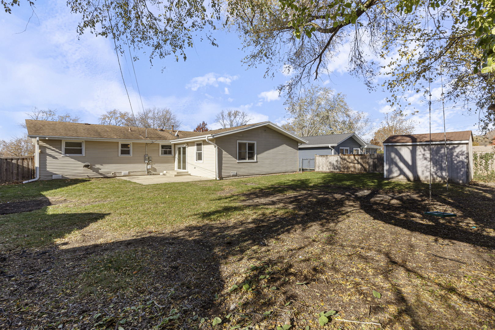 411 Arrowhead Trail Carol Stream IL 60188
