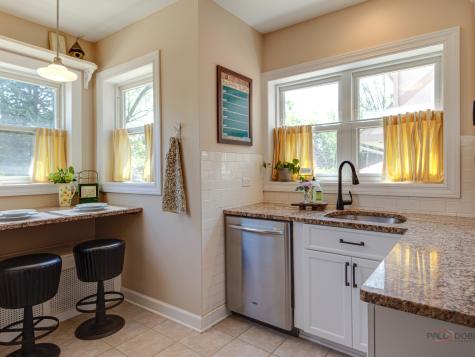 805 South Mitchell Avenue Arlington Heights IL 60005