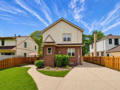 805 South Mitchell Avenue Arlington Heights IL 60005