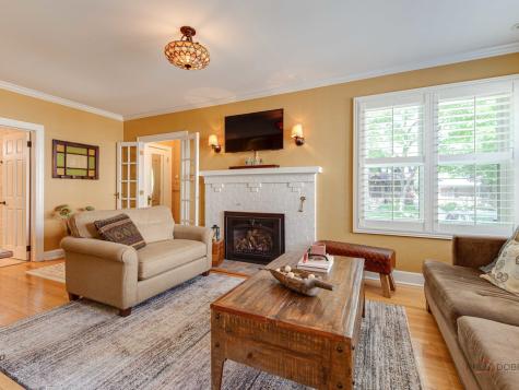 805 South Mitchell Avenue Arlington Heights IL 60005
