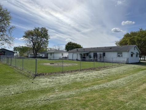 419 East Cleveland Street Cullom IL 60929