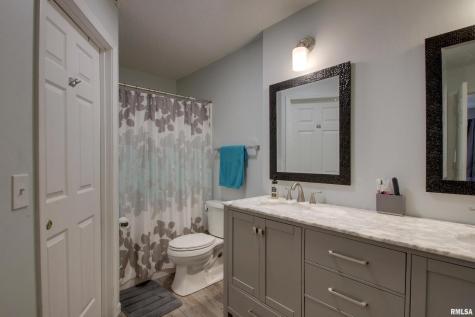 3012 Bluff Ridge Drive Quincy IL 62305