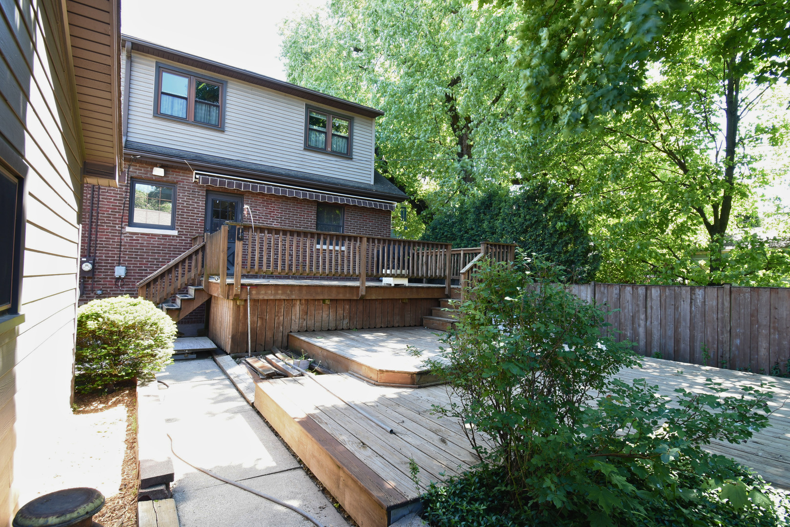 8502 Parkview Avenue Brookfield IL 60513