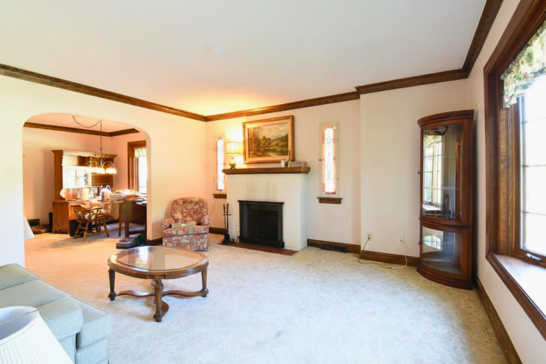8502 Parkview Avenue Brookfield IL 60513