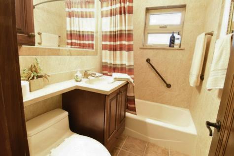 8502 Parkview Avenue Brookfield IL 60513