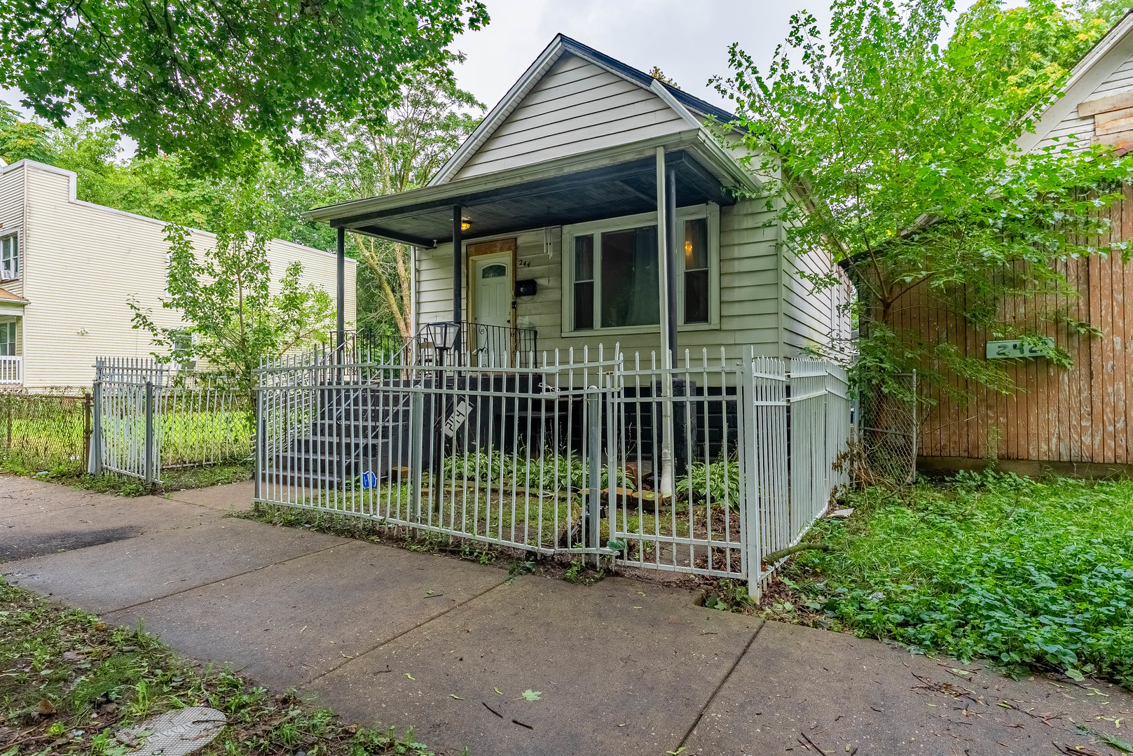 244 West 117th Street Chicago IL 60628