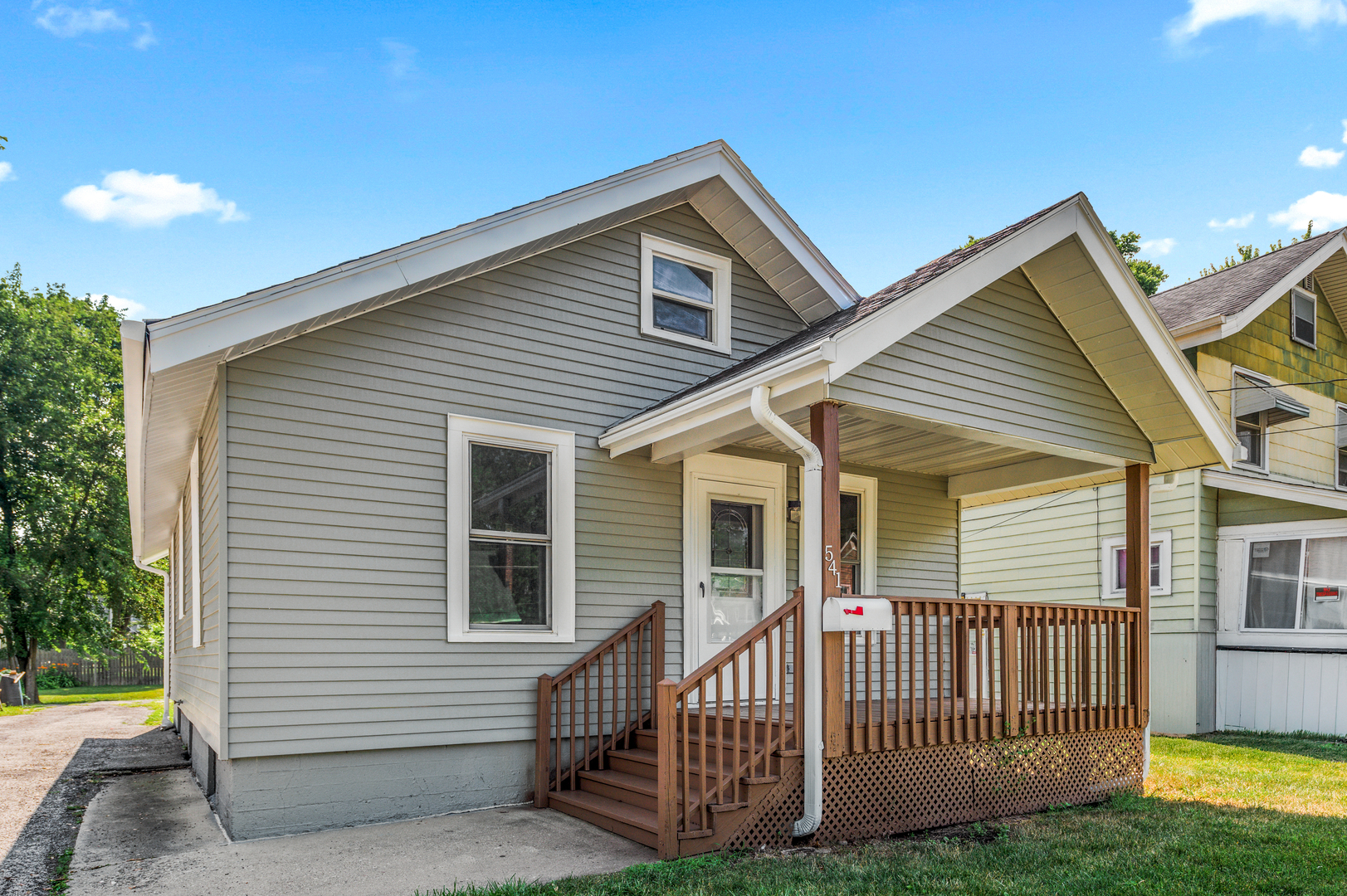 541 North May Street Aurora IL 60506