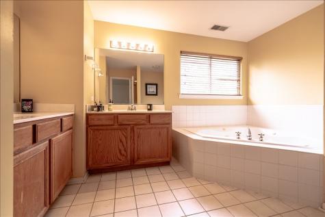3534 Matisse Drive St. Charles IL 60175
