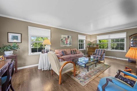 512 South Bristol Lane Arlington Heights IL 60005