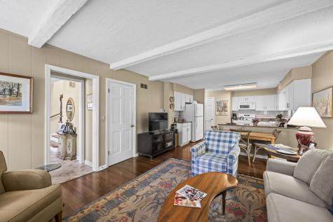 512 South Bristol Lane Arlington Heights IL 60005
