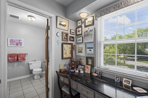 512 South Bristol Lane Arlington Heights IL 60005