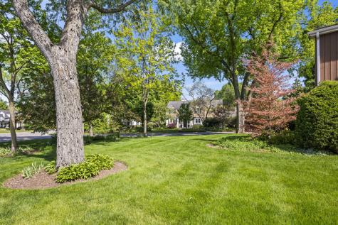 512 South Bristol Lane Arlington Heights IL 60005