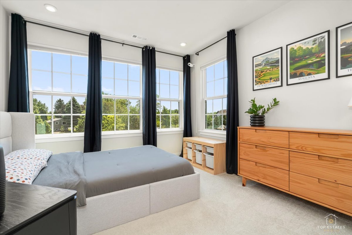 197 Canterbury Way Lake Zurich IL 60047
