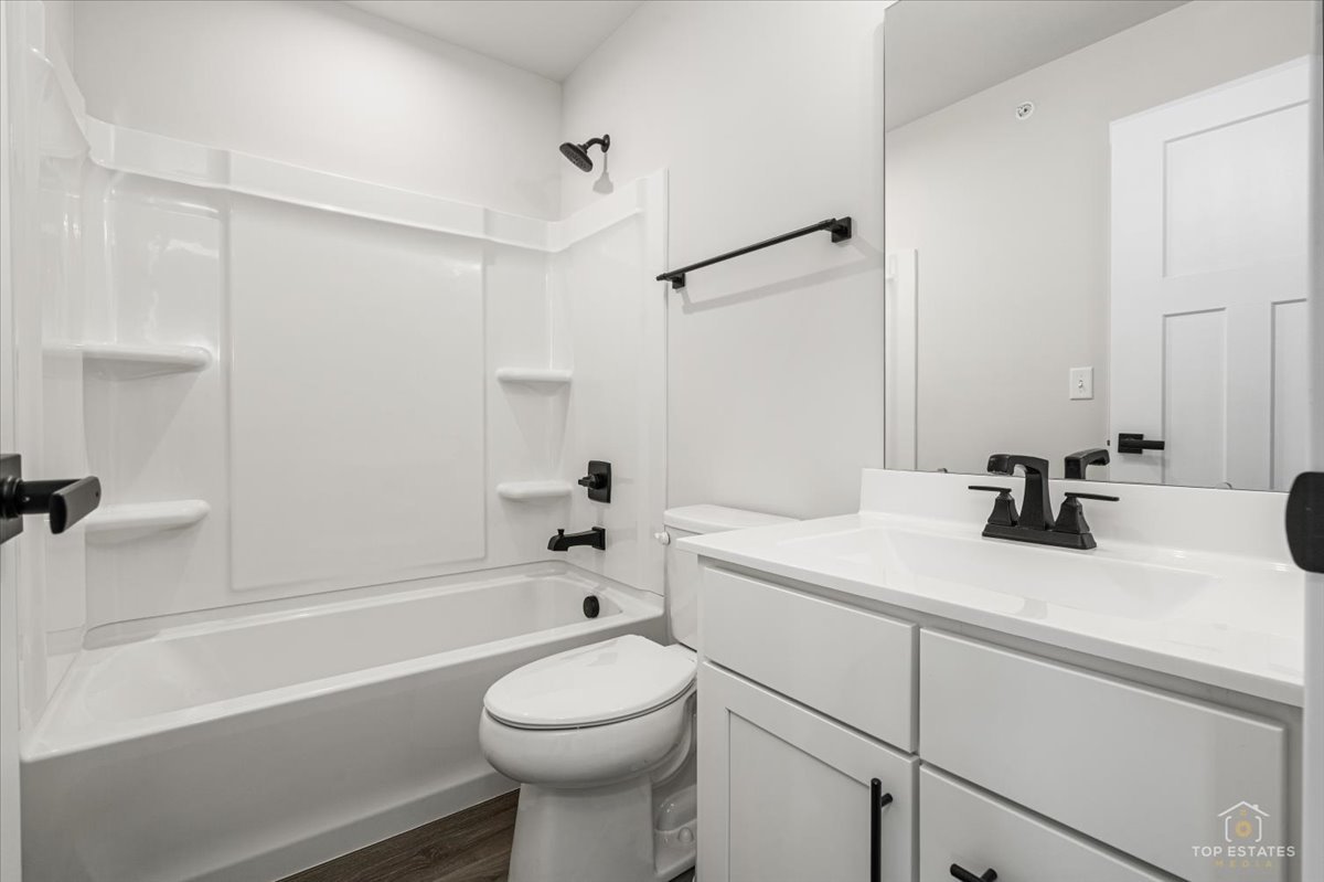 197 Canterbury Way Lake Zurich IL 60047